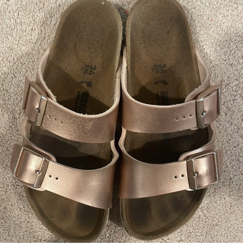 Birkenstock Sandals - Rose Gold / Girls (size 4)